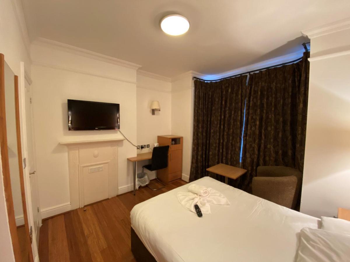 Buckingham Hotel High Wycombe Bagian luar foto