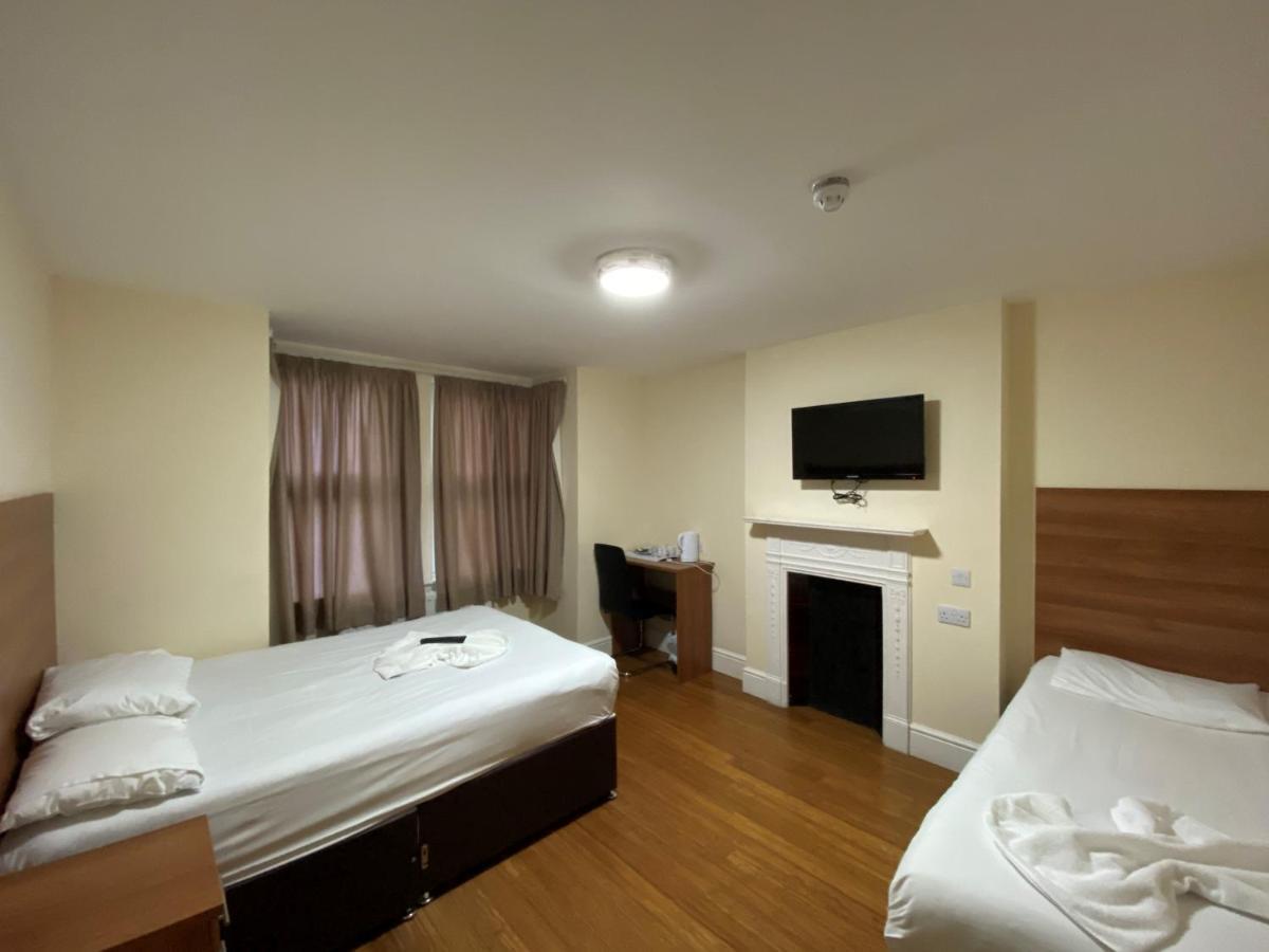 Buckingham Hotel High Wycombe Bagian luar foto