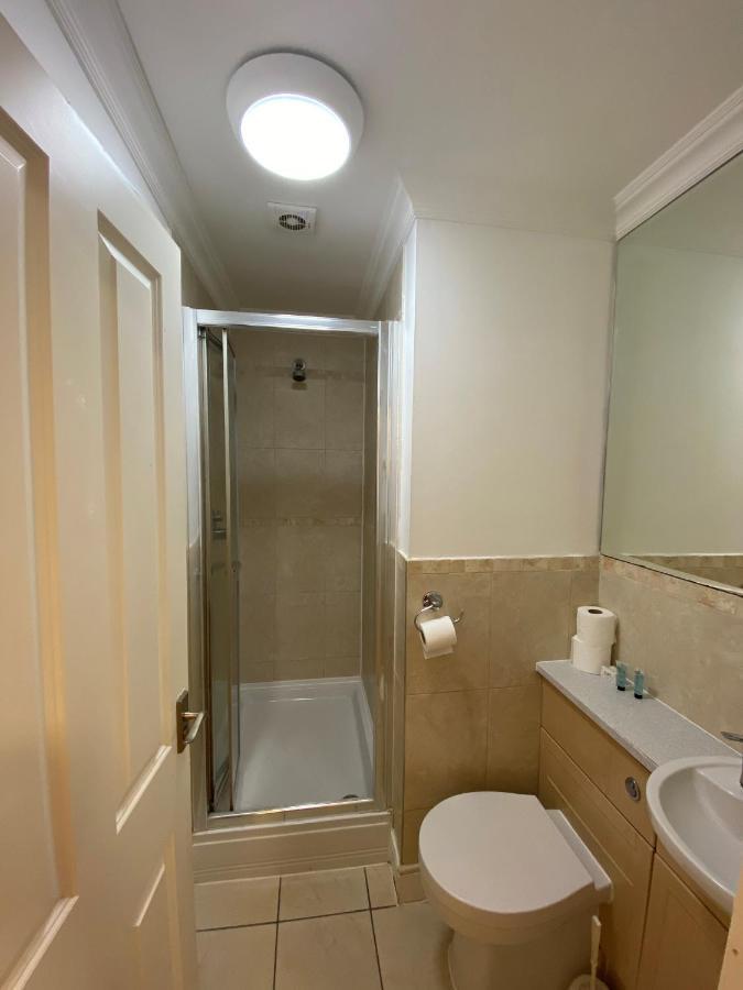 Buckingham Hotel High Wycombe Bagian luar foto