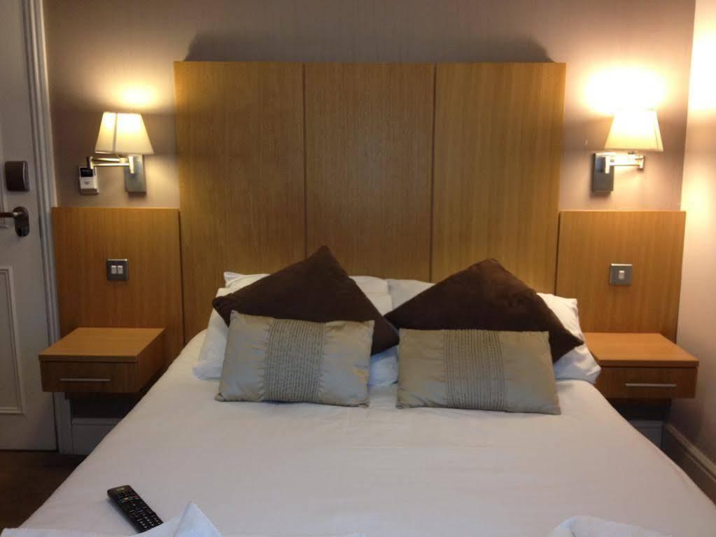 Buckingham Hotel High Wycombe Bagian luar foto