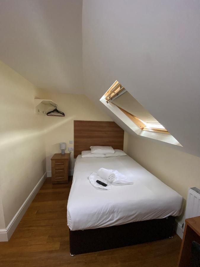 Buckingham Hotel High Wycombe Bagian luar foto