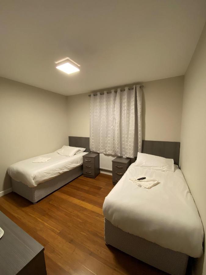 Buckingham Hotel High Wycombe Bagian luar foto