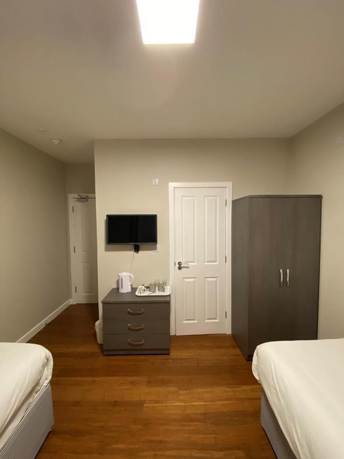 Buckingham Hotel High Wycombe Bagian luar foto
