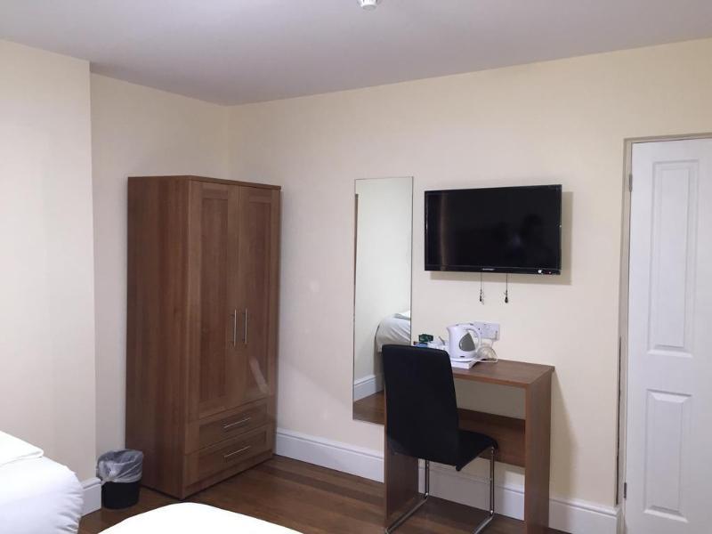 Buckingham Hotel High Wycombe Bagian luar foto