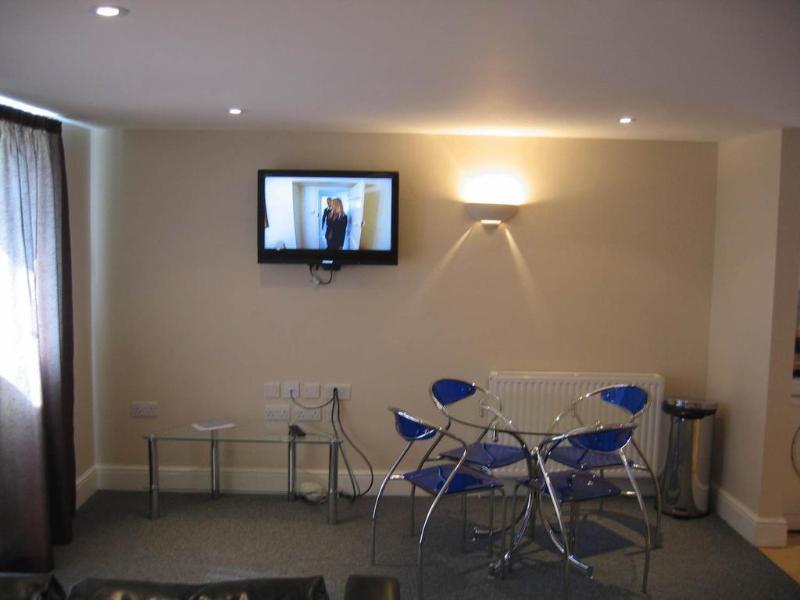Buckingham Hotel High Wycombe Bagian luar foto