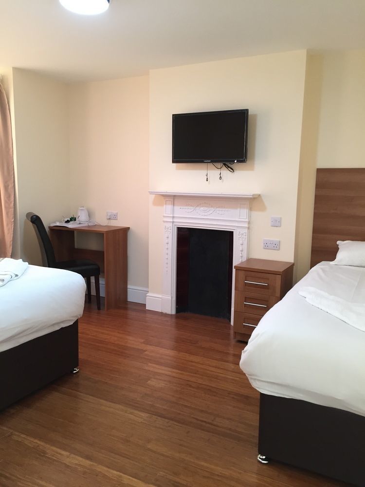 Buckingham Hotel High Wycombe Bagian luar foto